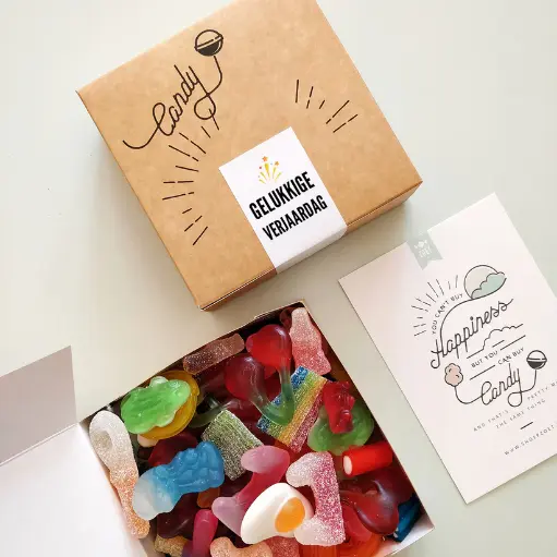Gepersonaliseerd snoepdoosje 'Gelukkige Verjaardag' (gemengd 450 gram)